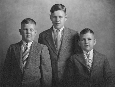 1930 Mueller Brothers 